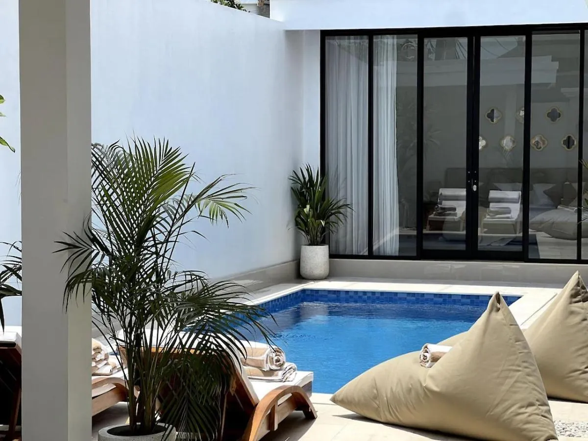 Lux 3 Bedroom Villa 5Min Walk To The Beach Canggu  Holiday home